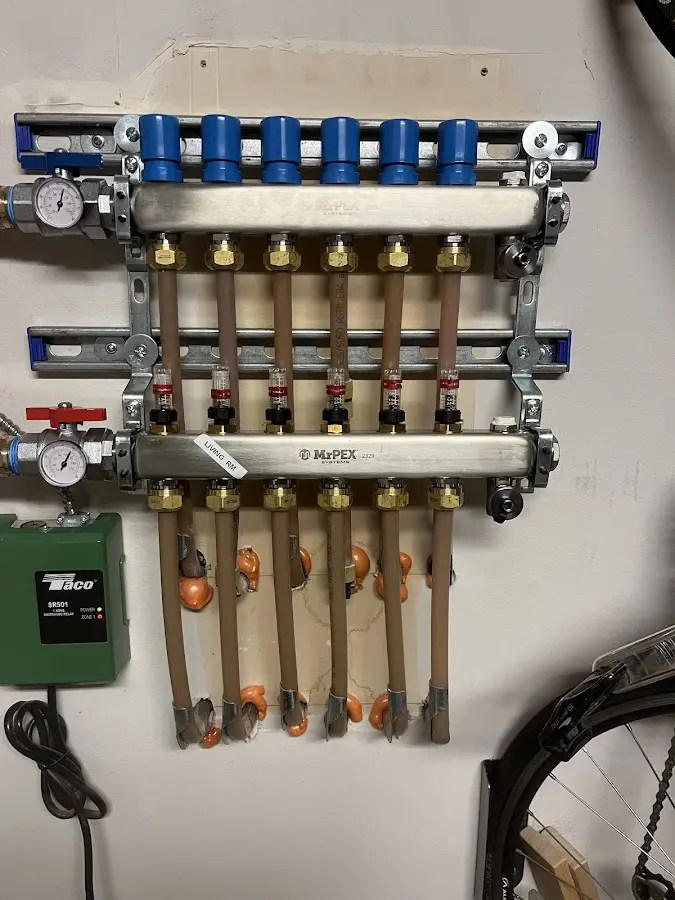 Plumber performing Leak Detection at a residential property in Huntington Park